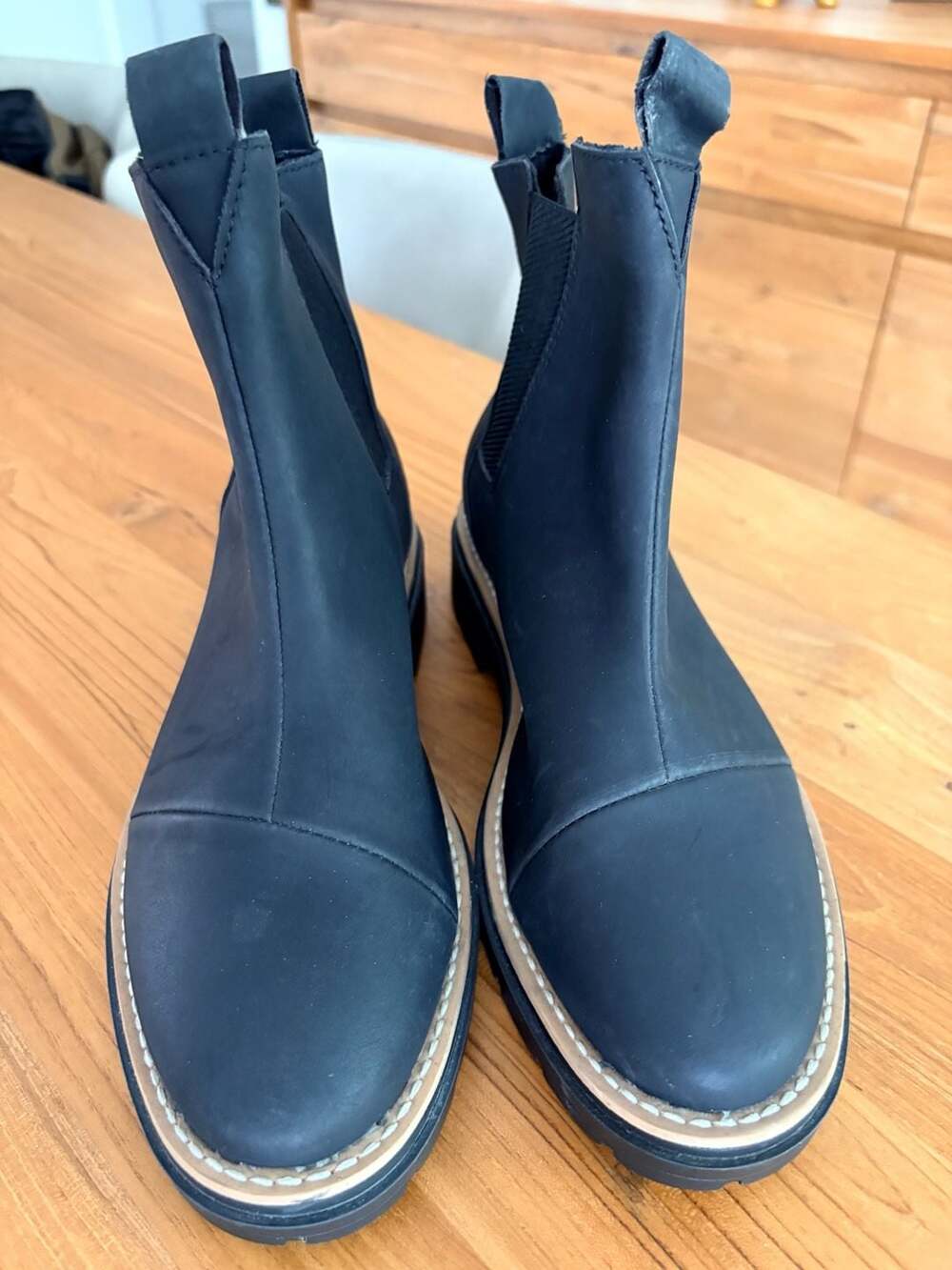 Toms Black Leather All weather Chelsea Ankle Boots Ladies Size 8.5. NWOT.